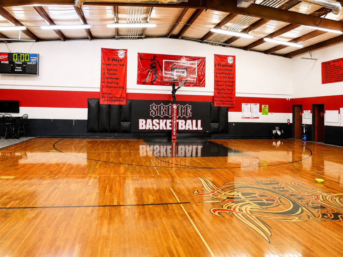 Inside the SCORE Basketball gym in Bixby, OK