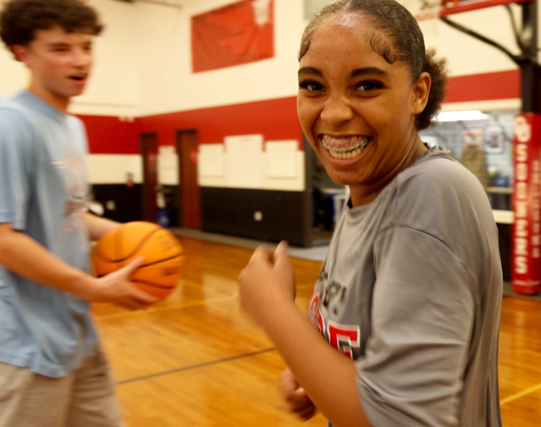 SCORE Basketball player